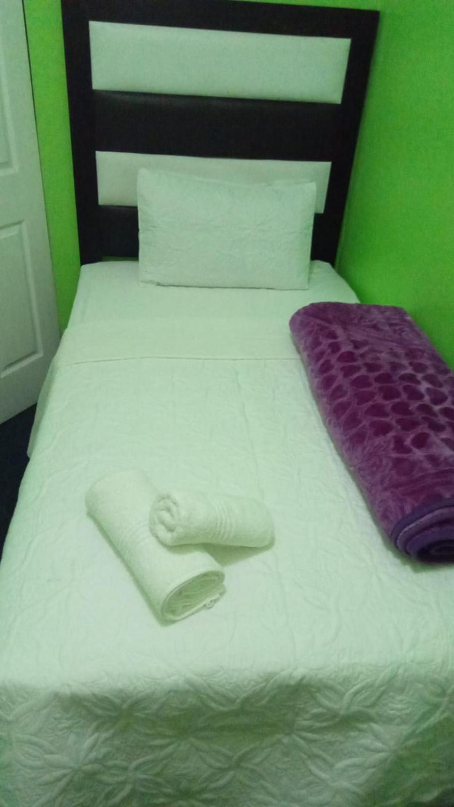 ספרינגס The Croc Guest House מראה חיצוני תמונה